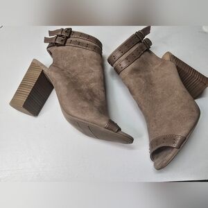 NWOT Stylish Brown Peep-Toe Ankle Boots